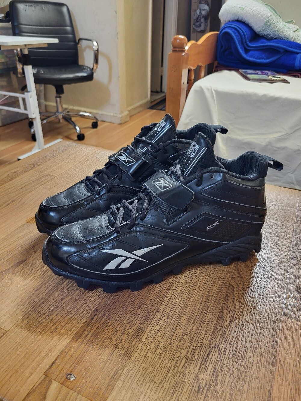 Reebok Pro Workhorse Mid AT Football Baseball Lax Cleats Black Mens 11